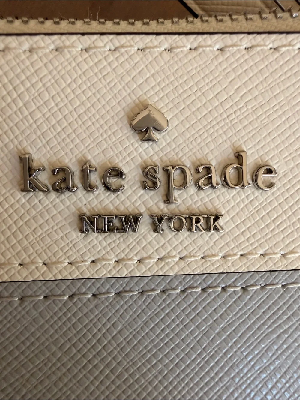 NWOT Kate Spade New York Saffiano Leather Zip Card Holder Wristlet